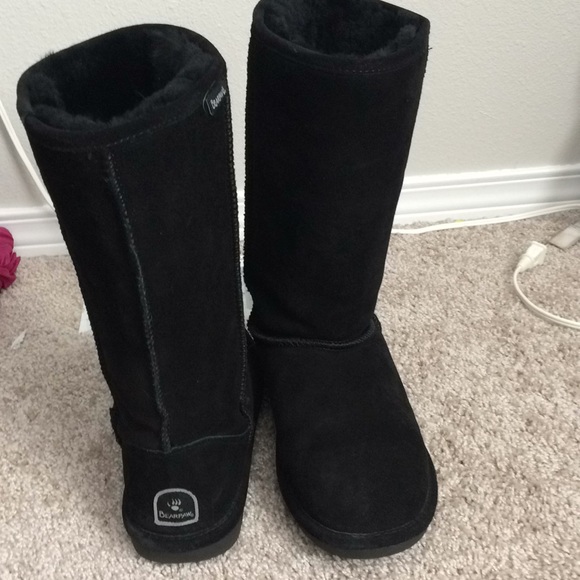 Bear paw boots. Size 8 1/3